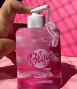 Blow Girl Gel Aromatizante Beijável Para Virilha 320ml Hot Flowers