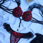 Conjunto Lingerie Coração com Bojo, Meia e Tule
