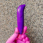 Vibrador Golfinho Aveludado Roxo - Imagem 2